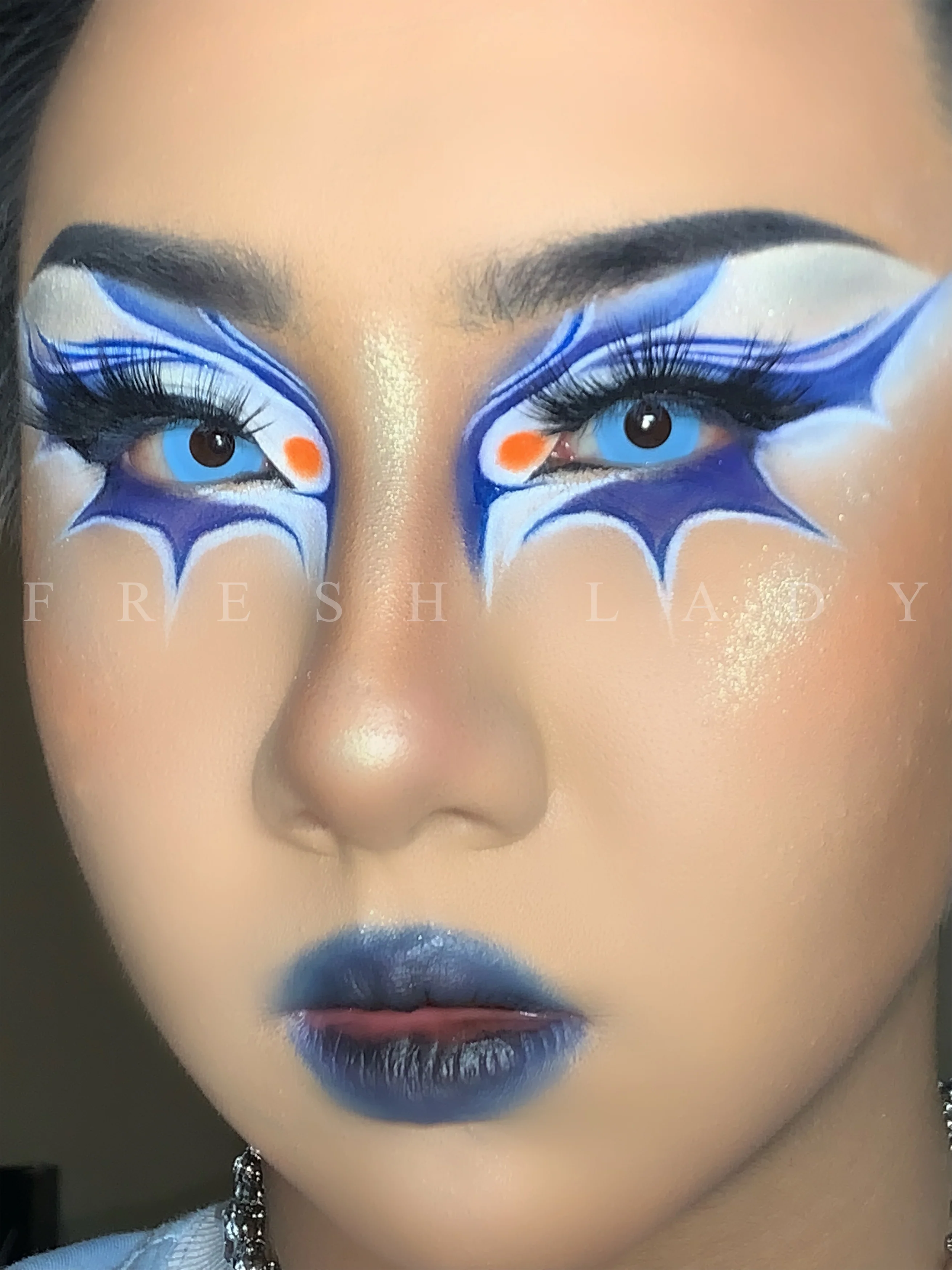 Cambridge Blue Block Coloured Contact Lenses - Image 6