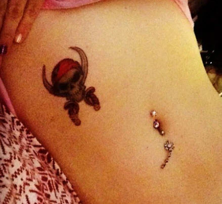 Classic Vintage Pirate Skull Tattoo - Image 3