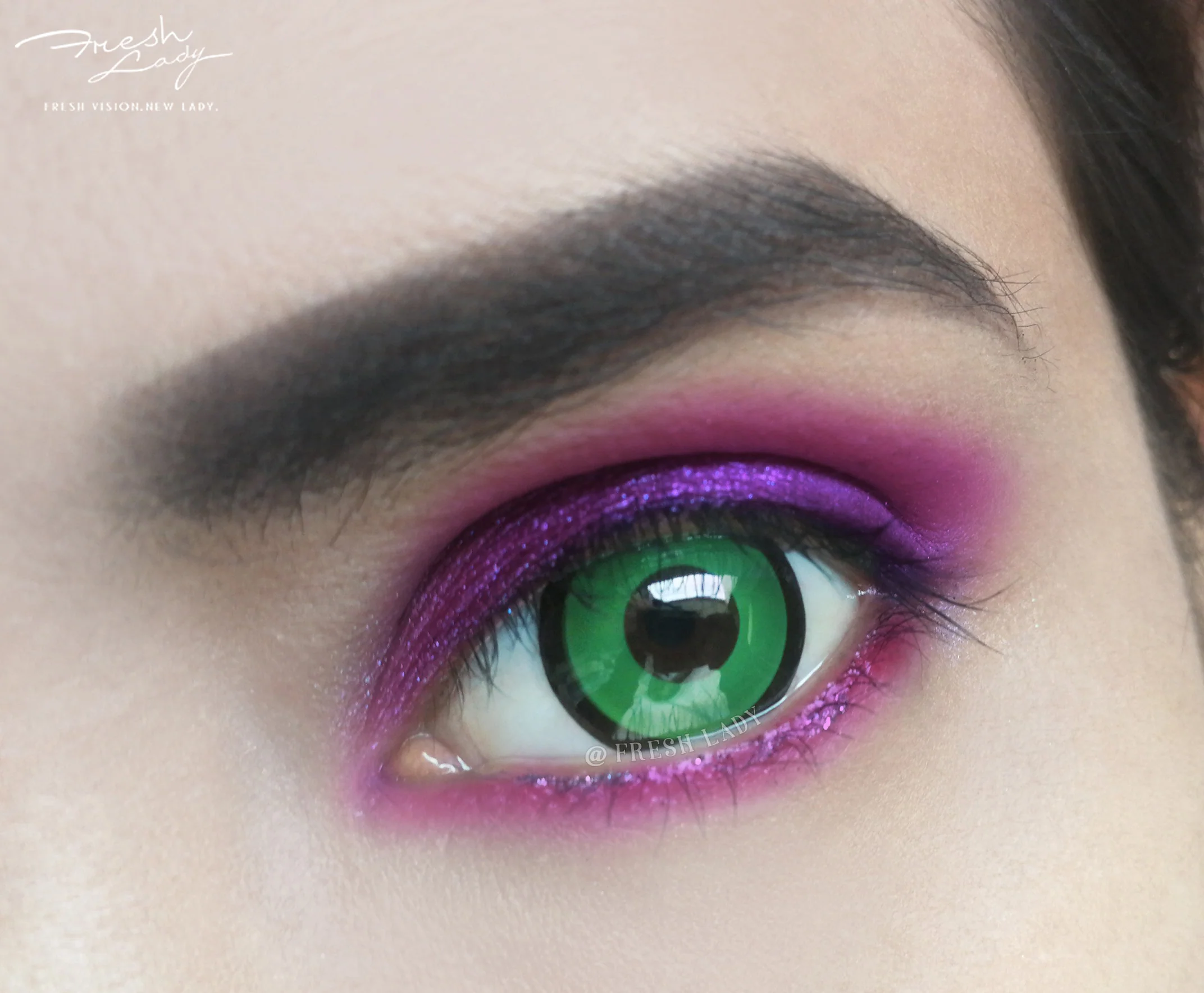Green Manson Coloured Contact Lenses - Image 2
