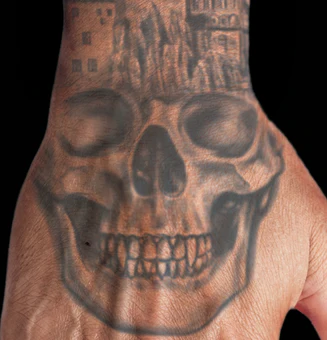 Hand - Skull - Tinsley Transfers - Image 2