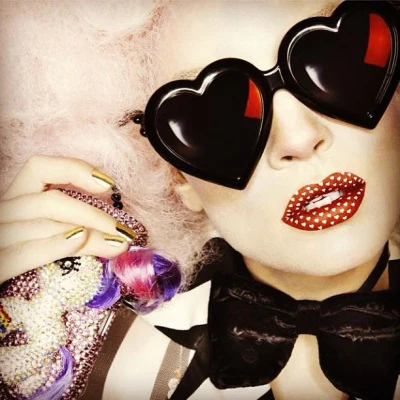 Red Hearts Violent Lips (3 Lip Tattoo Sets) - Image 4