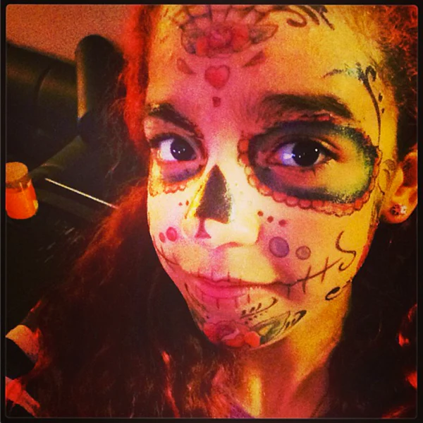 Sugar Skull Facial Tattoo Kit - Image 4